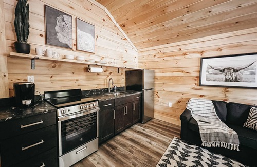 Hartwell RV Rental | The tranquility of the woods is where you'll find Hartwell Cabins and RVs