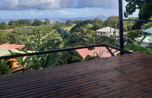 Capesterre-Belle-Eau Ski Chalet | The tree house