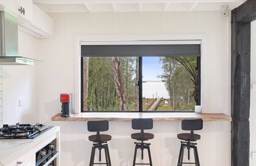 St. Georges Basin House | The Treehouse - Pet Friendly home in Jervis Bay!