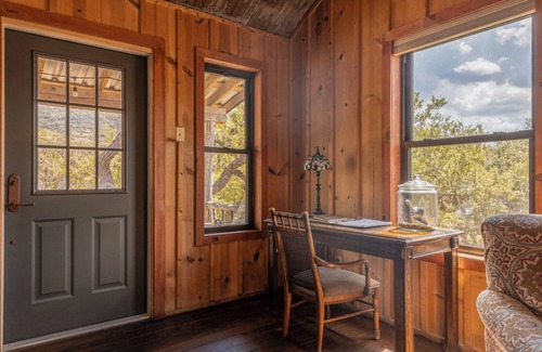 Leakey Cabin | The Treehouse - A Hill Country Gem in the Lost Maples Region!