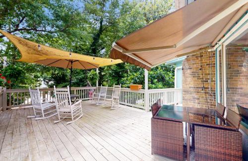 Pine Knoll Shores House | The Treehouse at the Beach