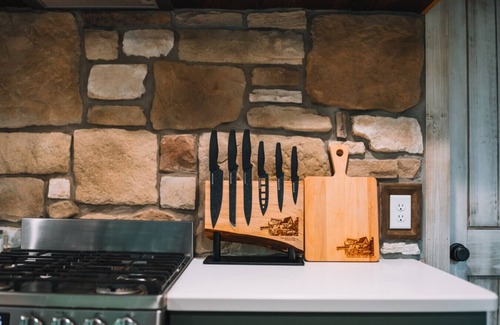 Sugarcreek Cabin | The Treehouse @Brandywine Grove