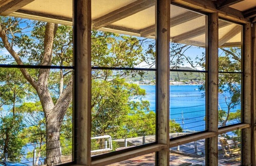 Killcare House | 'The Treehouse on Hardys' by Accom Holidays