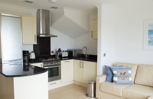 Treyarnon Cottage | The Treyarnon Suite at Ocean Blue, a beautifully appointed two-bedroom apartment