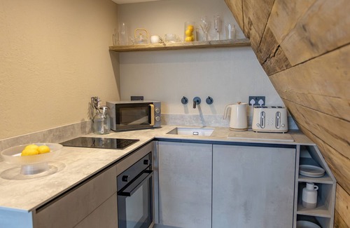 Llanarth Cottage | The Tri-pod