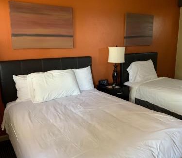 Alma Hotel | The Triangle Motel