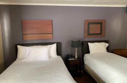 Alma Hotel | The Triangle Motel