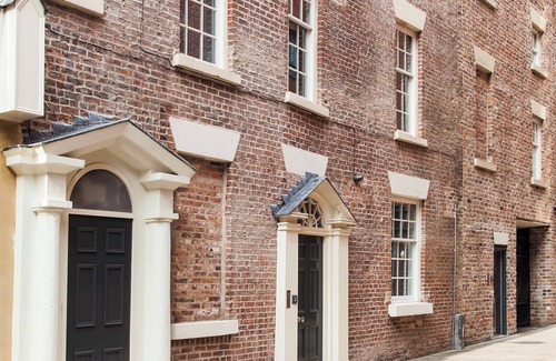 RopeWalks Apartment | The Triplex Georgian Apartment (Sleeps 11)
