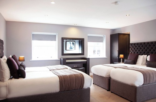 RopeWalks Apartment | The Triplex Georgian Apartment (Sleeps 11)