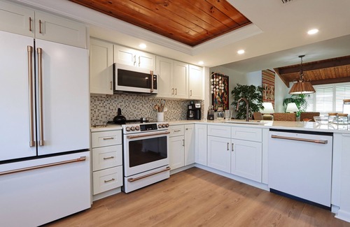 Sanibel Condo | The Tropical Penthouse, Our Beautiful Family Home, Newly Remodeled 2024