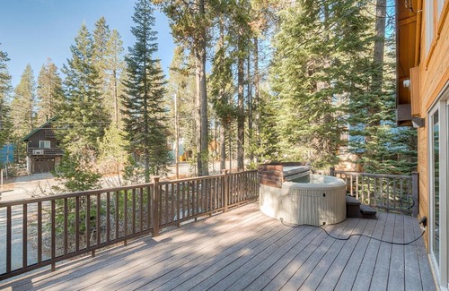 Pla-Vada Woodlands Ski Chalet | The Truckee Vibe