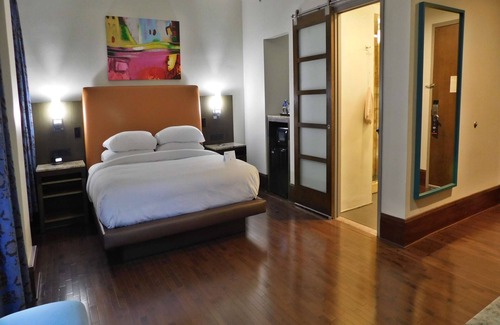 University Circle Hotel | The Tudor Arms Hotel Cleveland - a DoubleTree by Hilton