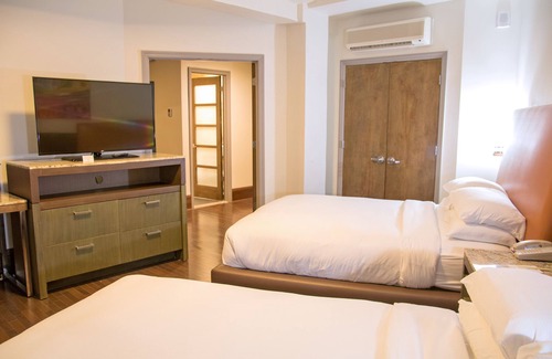 University Circle Hotel | The Tudor Arms Hotel Cleveland - a DoubleTree by Hilton