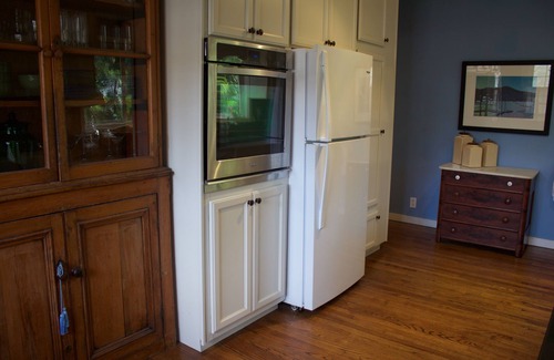 San Anselmo House | The Tudor Rose - A classy, comfortable getaway