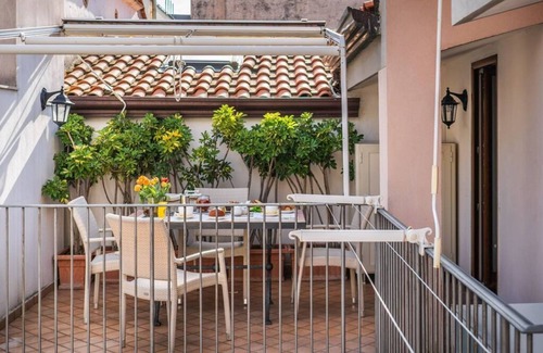 Vico Equense Apartment | The Tulip Apartment in the center of Vico Equense