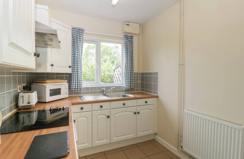 Moreton Cottage | THE TURBLES - SWALLOWS NEST, pet friendly, with a garden in Welland