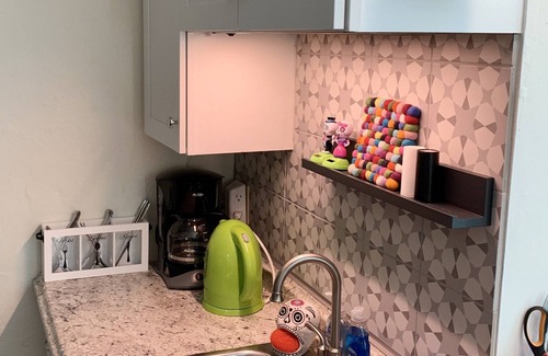 Nob Hill Apartment | The Turquoise Kitten Nob Hill Studio Casita garage pet friendly private yard