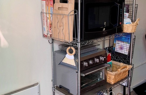 Nob Hill Apartment | The Turquoise Kitten Nob Hill Studio Casita garage pet friendly private yard