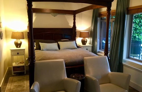 Tuwanek Bed & Breakfast | The Tuwanek Hotel and Spa