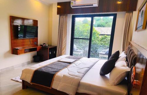 Garjia Hotel | The Twelve Petals By AUM Hotel