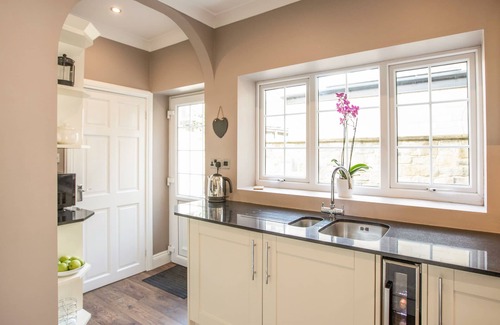 Tynemouth Cottage | THE TYNEMOUTH COTTAGE, country holiday cottage in Tynemouth