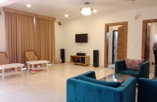 Udaipur Villa | The Udaipur Luxurious Villa With Swimming Pool And Garden