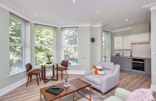 Queens Quarter Apartment | The Ulsterville Residences