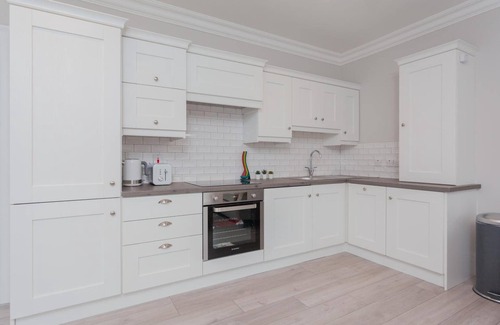 Queens Quarter Apartment | The Ulsterville Residences