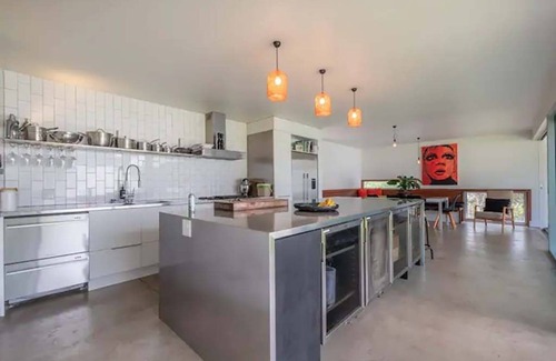 Bogangar House | The Ultimate Beach House - Magnesium pool, close to beach and shops