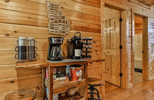 Ellijay Cabin | The Ultimate Bliss: Ellijay Mtn Cabin Oasis w Game Rm Hot Tub Extravaganza!