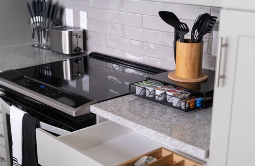 Fairbanks Apartment | The ULTIMATE Escape | Fully Stocked 1Bdr | Free Parking | Free Wifi | Private