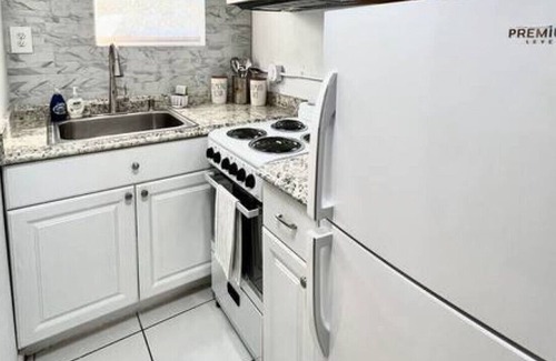 West Palm Beach Apartment | The Ultimate Getaway Bungalow in West Palm Beach