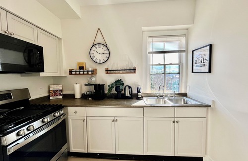 College Hill Apartment | The Underwood-Hale House