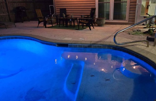 Mobile House | The University of South Alabama Poolside Getaway🇺🇲Veteran Owned ⚓️