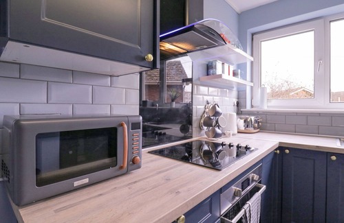 Clacton-on-Sea Cottage | THE UPPER CIRCLE, pet friendly in Clacton-On-Sea