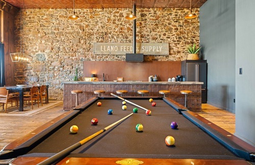 Llano House | THE URBAN COWBOY | Historic loft meets the spirit of the cowboy