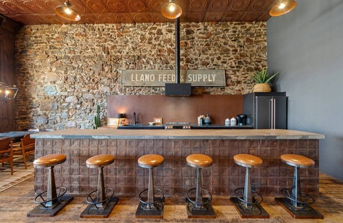 Llano House | THE URBAN COWBOY | Historic loft meets the spirit of the cowboy