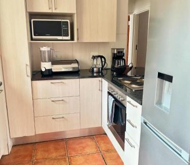 Die Hoewes Apartment | The Urban Dessert "Comfort and Convenience Merged"