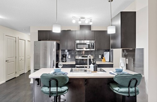 Southwest Edmonton Apartment | The Urban Heaven | Sleek 2BR | AC