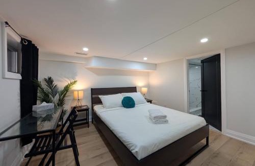 Hamilton Apartment | The Urban Hideaway - Stylish Stay - Prime Spot