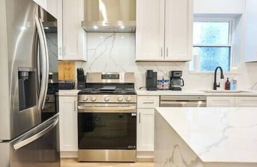 Kenwood House | The Urban Manor “Modern luxury style”