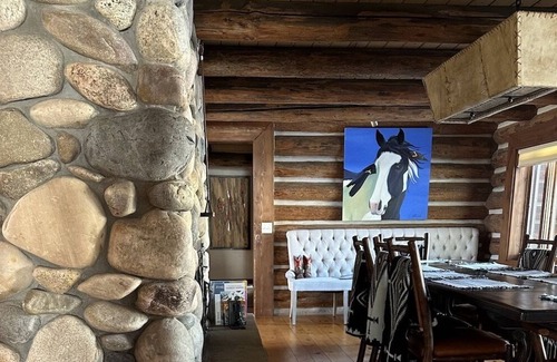 Boyd Apartment | The Ursula Room at Oniya Lodge