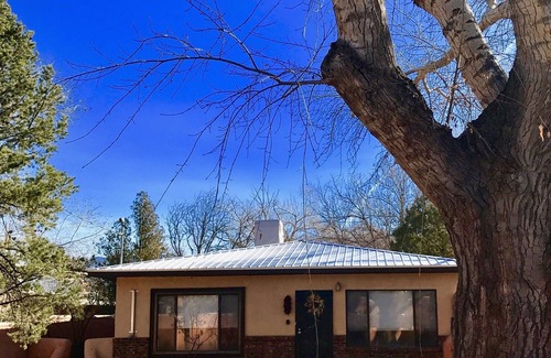 Alamedan Valley House | The Village Casita, a place for relaxation and comfort!