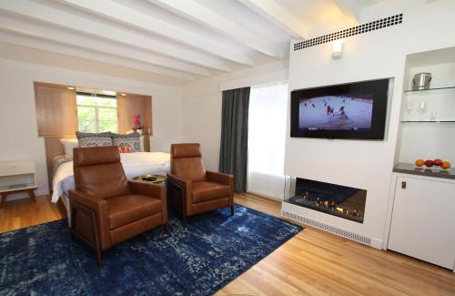 Northwest Carmel Bed & Breakfast | The Vagabond's House Boutique Inn