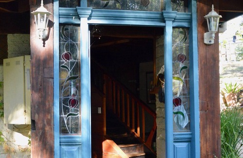 Healesville Cottage | The Valley Farm House