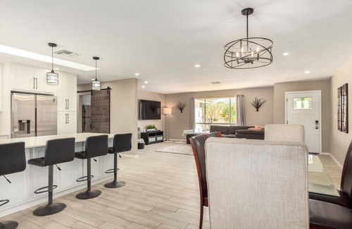 Paradise Valley Village House | The Valley View- Phoenix/Heated Pool/Mountain and City Views/Hiking/Rooftop