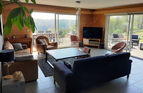 Fort-Moville House | The valley villa
