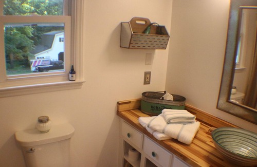Randolph County Bed & Breakfast | The vanilla house has a large deck with fountain and very nice porch.