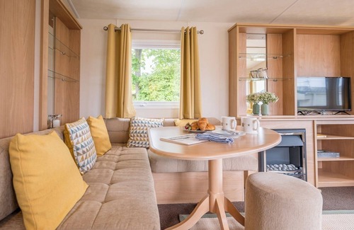 Pakefield Apartment | The Vansion, Pakefield