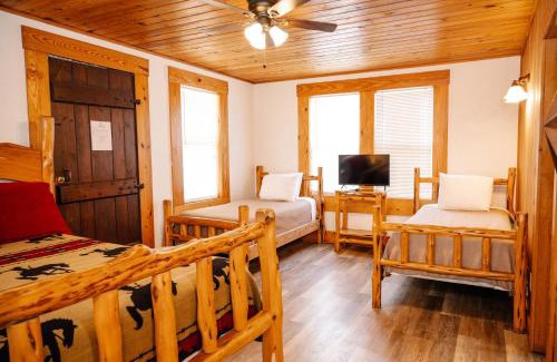 Bandera Hotel | THE VAQUERO MOTEL